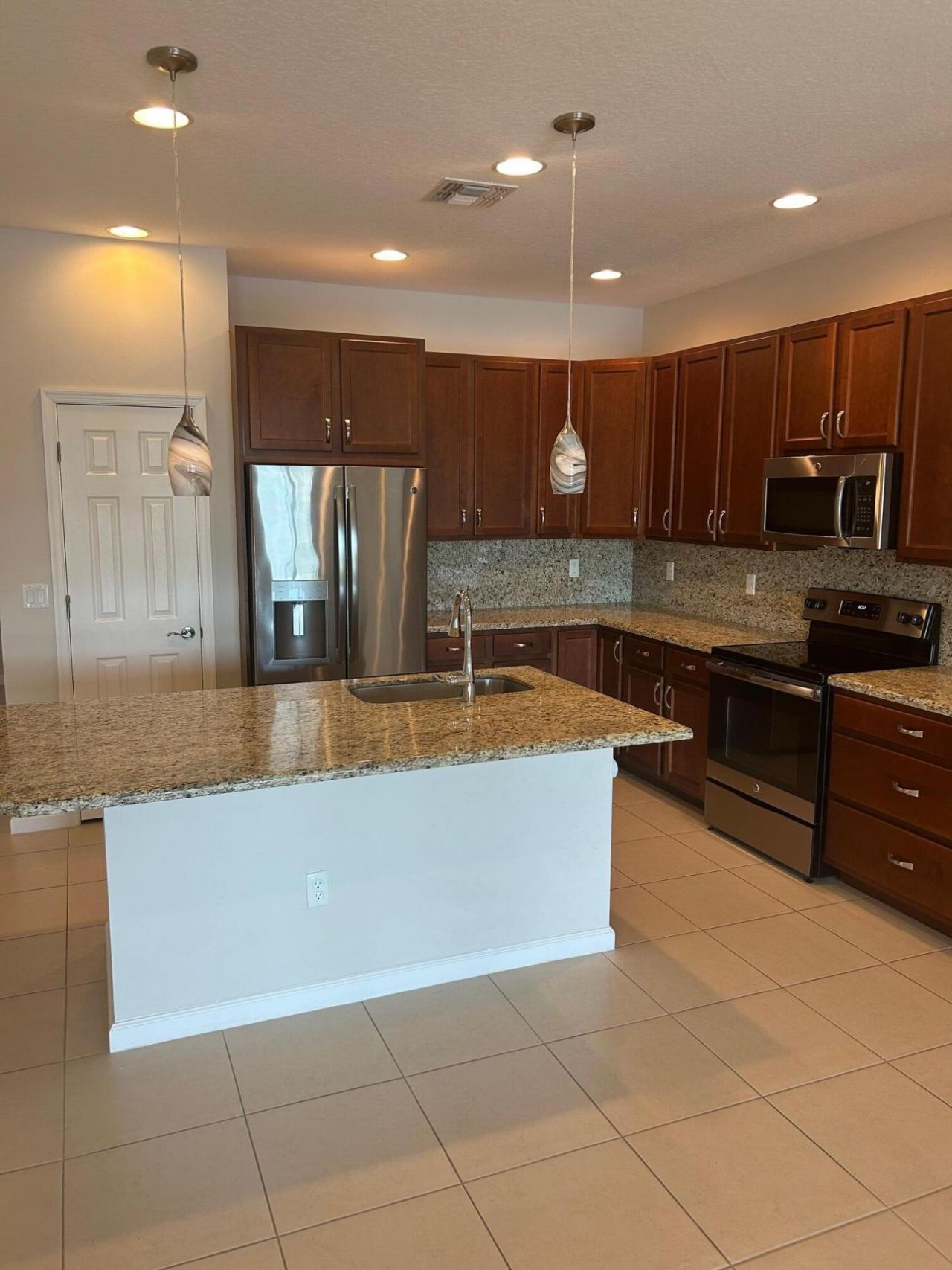 11066 SW Sunrise Lake Drive, Port Saint Lucie, FL 34987 Photo