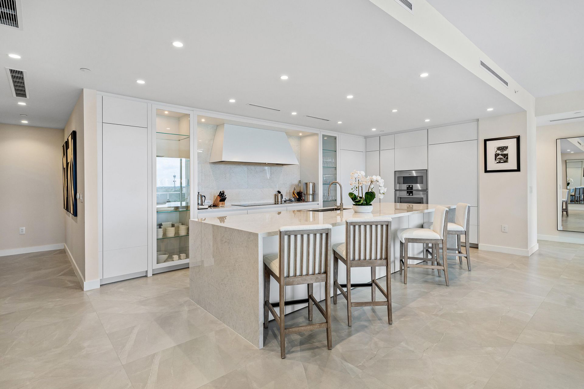 220 SE Mizner Boulevard, Unit 810, Boca Raton, FL 33432 Photo