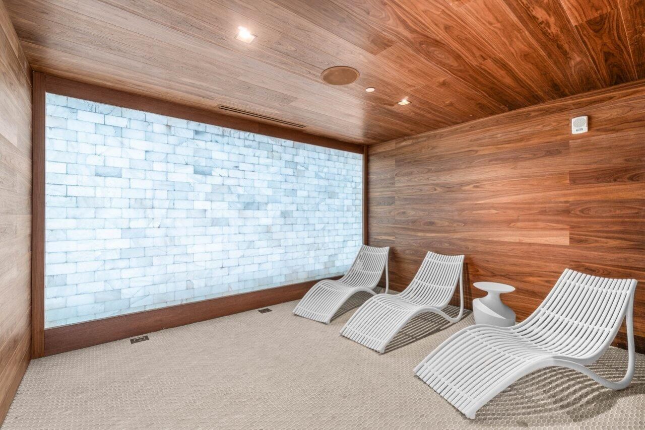 220 SE Mizner Boulevard, Unit 810, Boca Raton, FL 33432 Photo