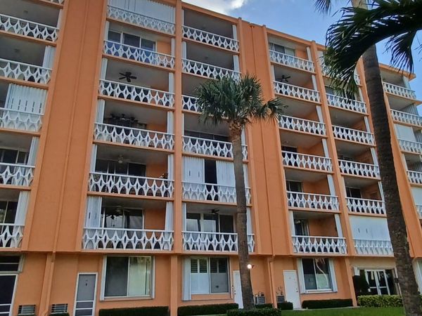 15 S Golfview Road, Unit 303, Lake Worth Beach, FL 33460