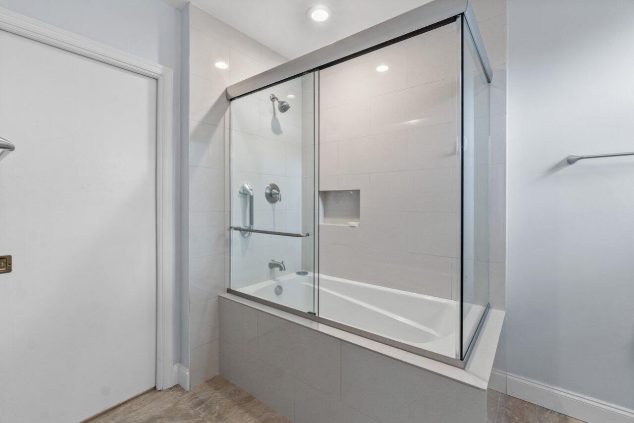 122 Andrews Avenue, Unit 2-A, Delray Beach, FL 33483 Photo