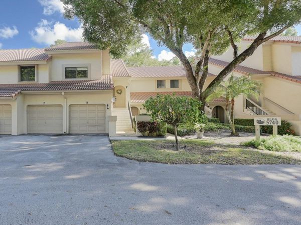 5740 Coach House Circle, Unit F, Boca Raton, FL 33486