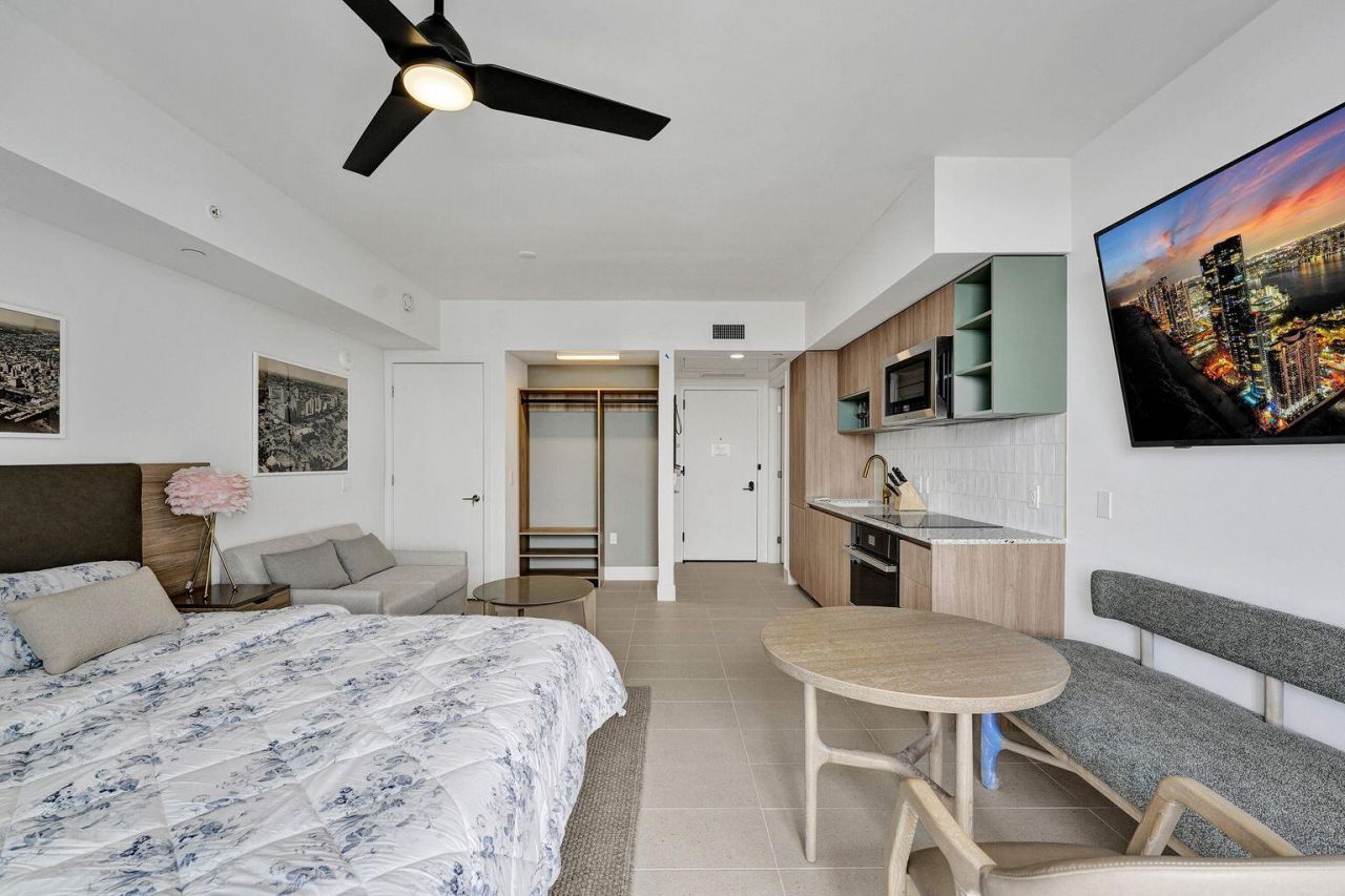 159 NE 6th Street, Unit 4712, Miami, FL 33132 Photo