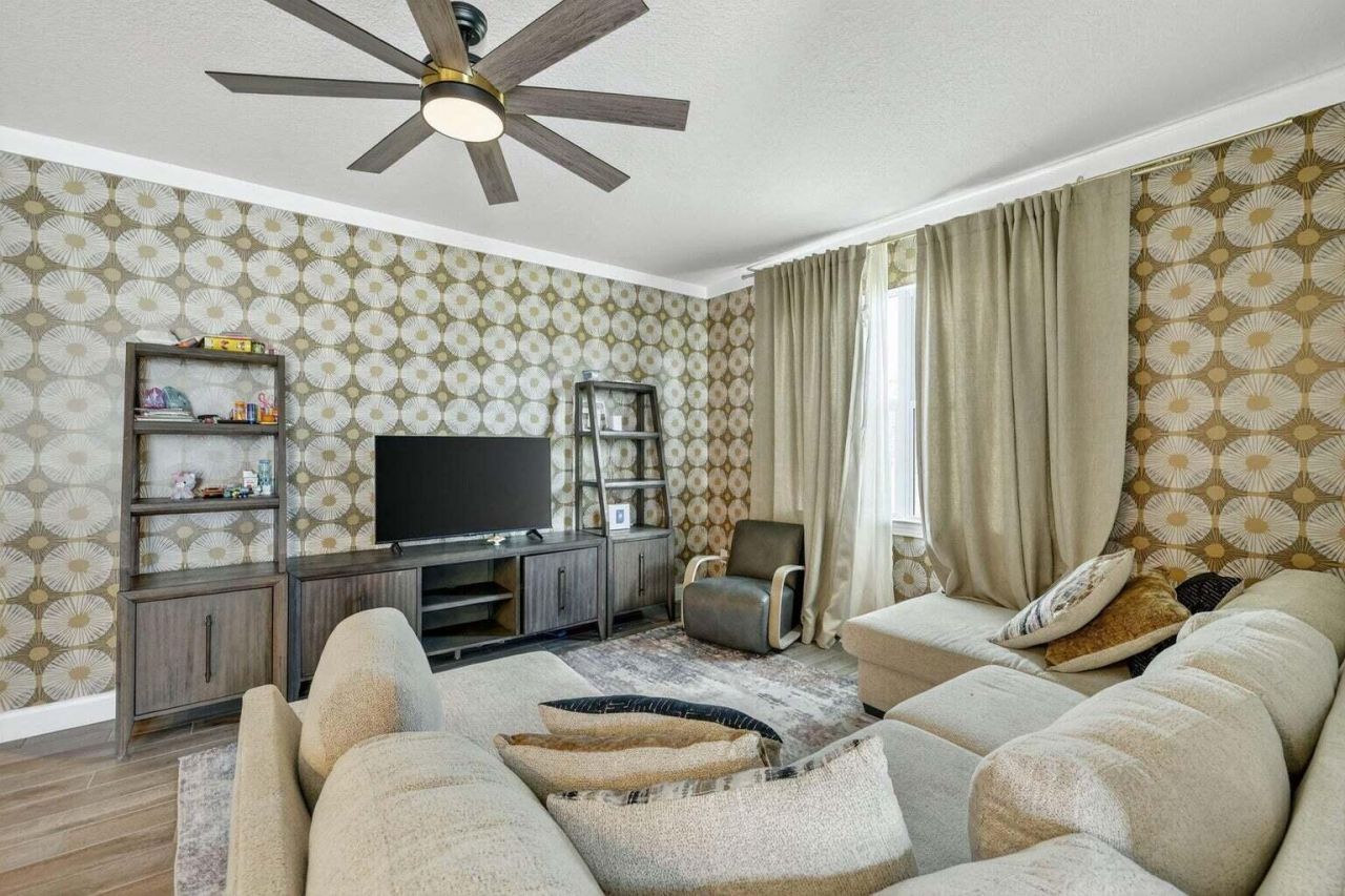 6544 NW Cloverdale Avenue, Port Saint Lucie, FL 34987 Photo