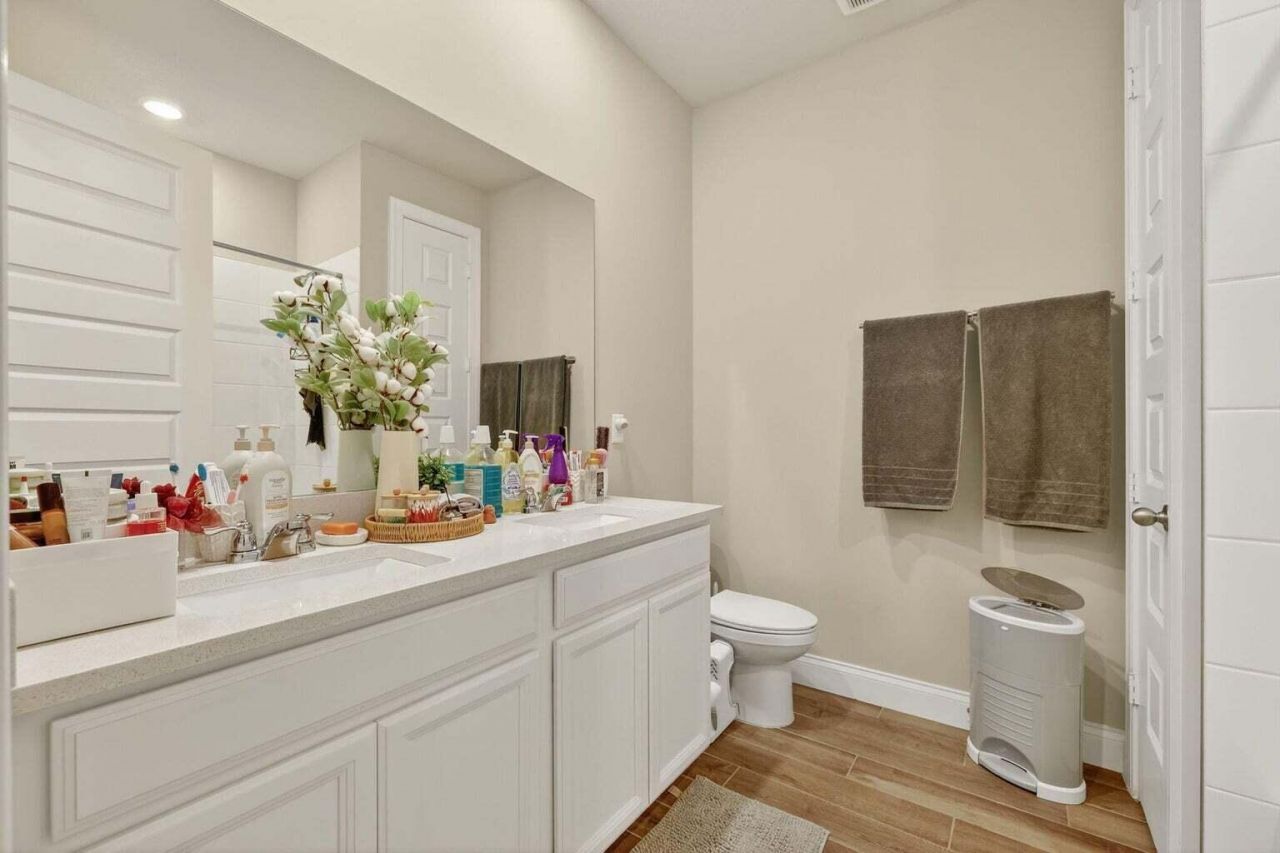 6544 NW Cloverdale Avenue, Port Saint Lucie, FL 34987 Photo