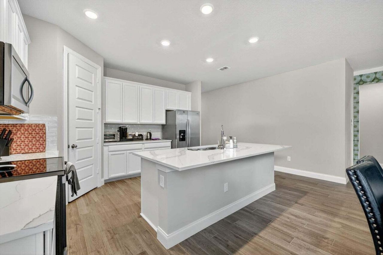 6544 NW Cloverdale Avenue, Port Saint Lucie, FL 34987 Photo