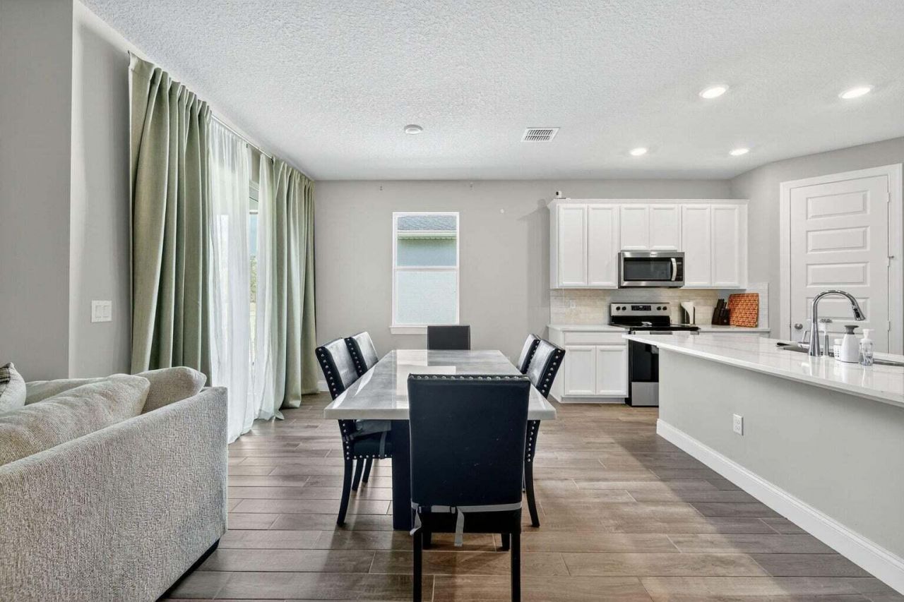 6544 NW Cloverdale Avenue, Port Saint Lucie, FL 34987 Photo