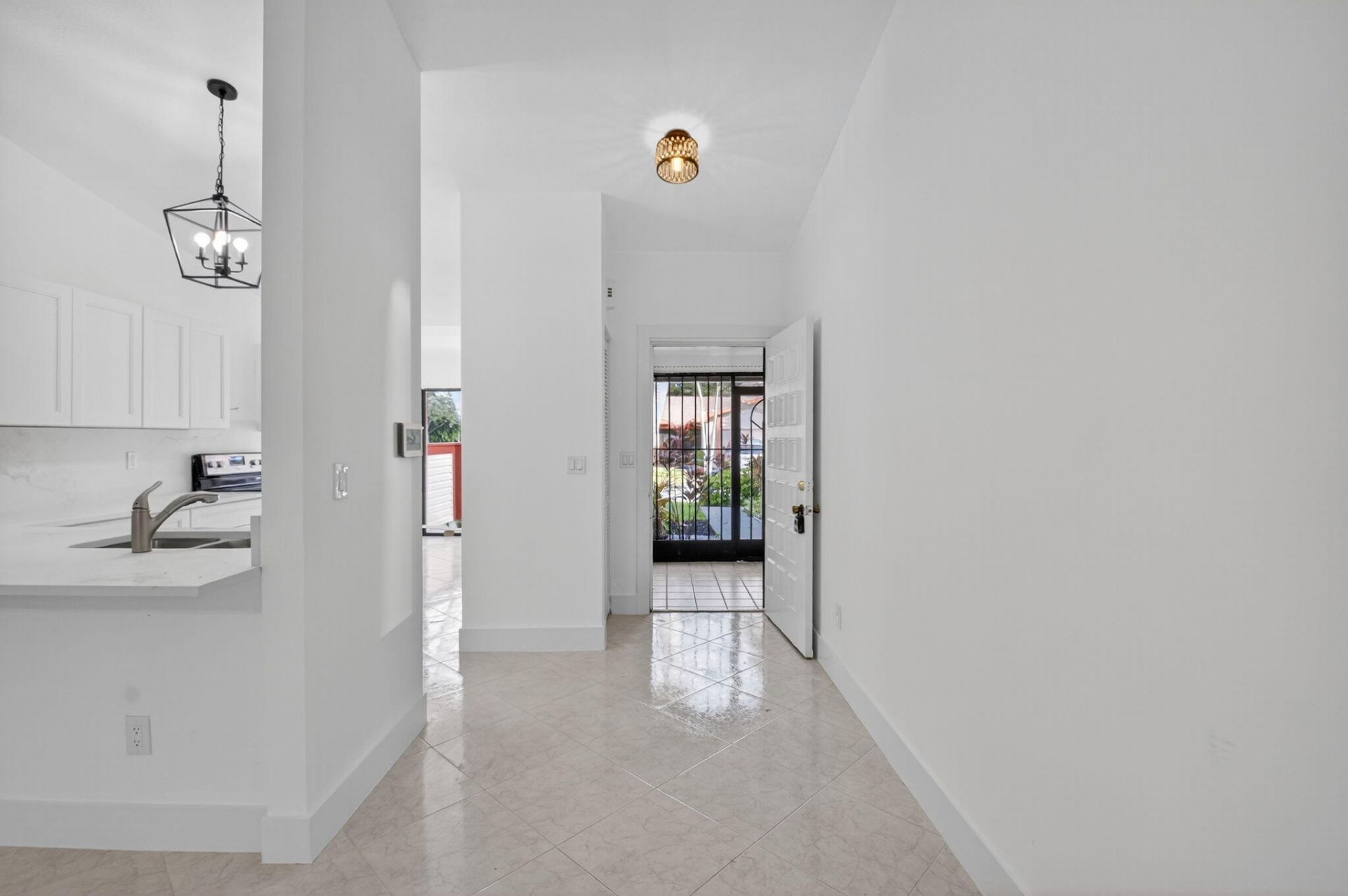 29 Fawlkland Circle, Boynton Beach, FL 33426 Photo