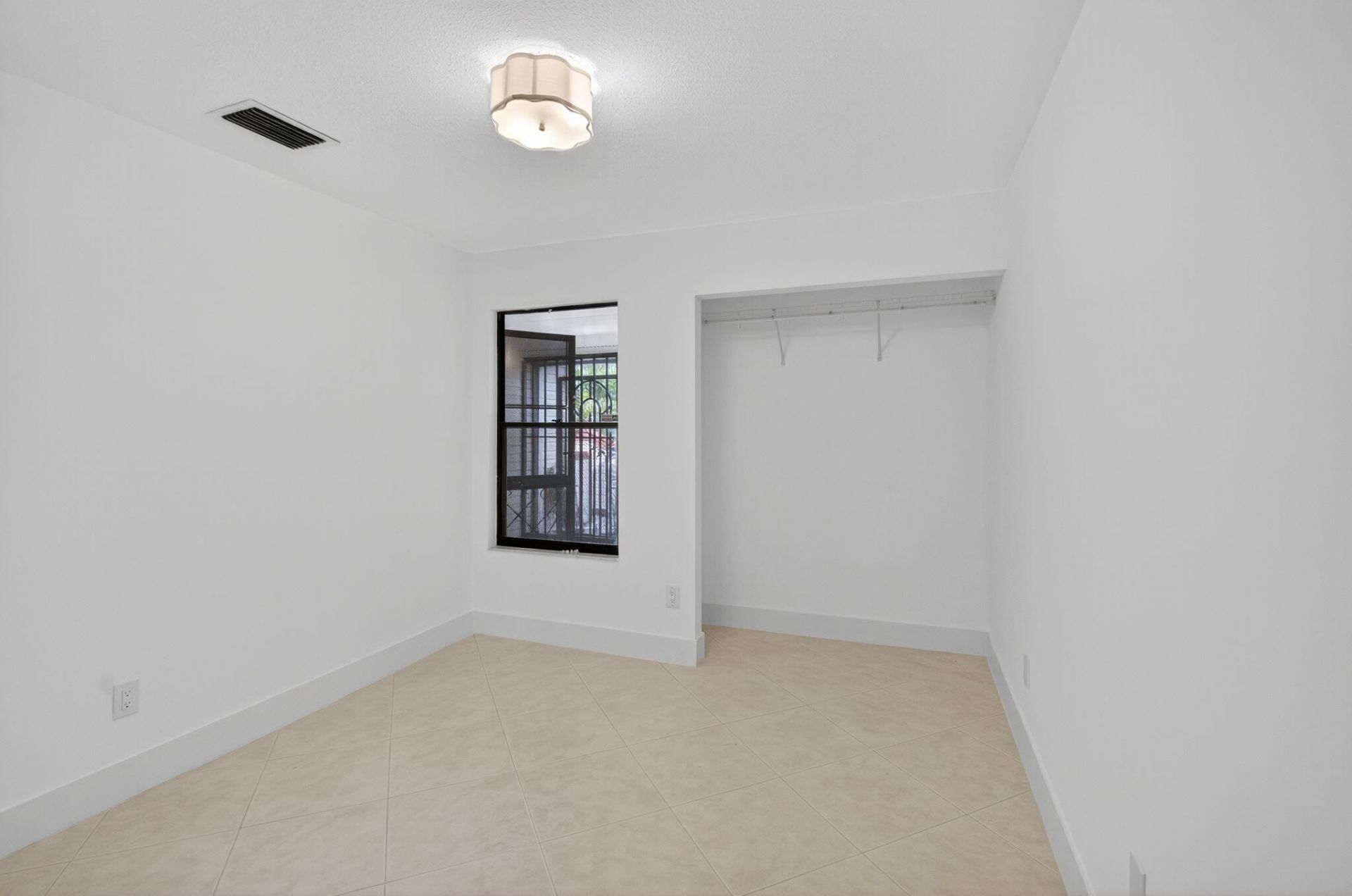 29 Fawlkland Circle, Boynton Beach, FL 33426 Photo