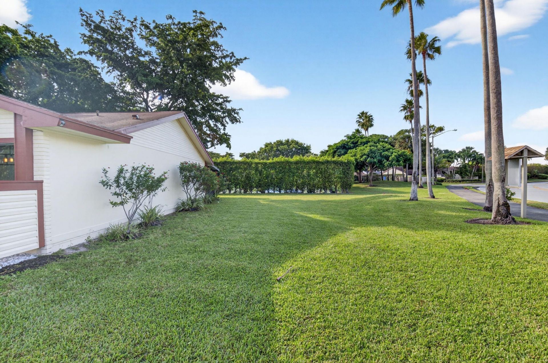 29 Fawlkland Circle, Boynton Beach, FL 33426 Photo