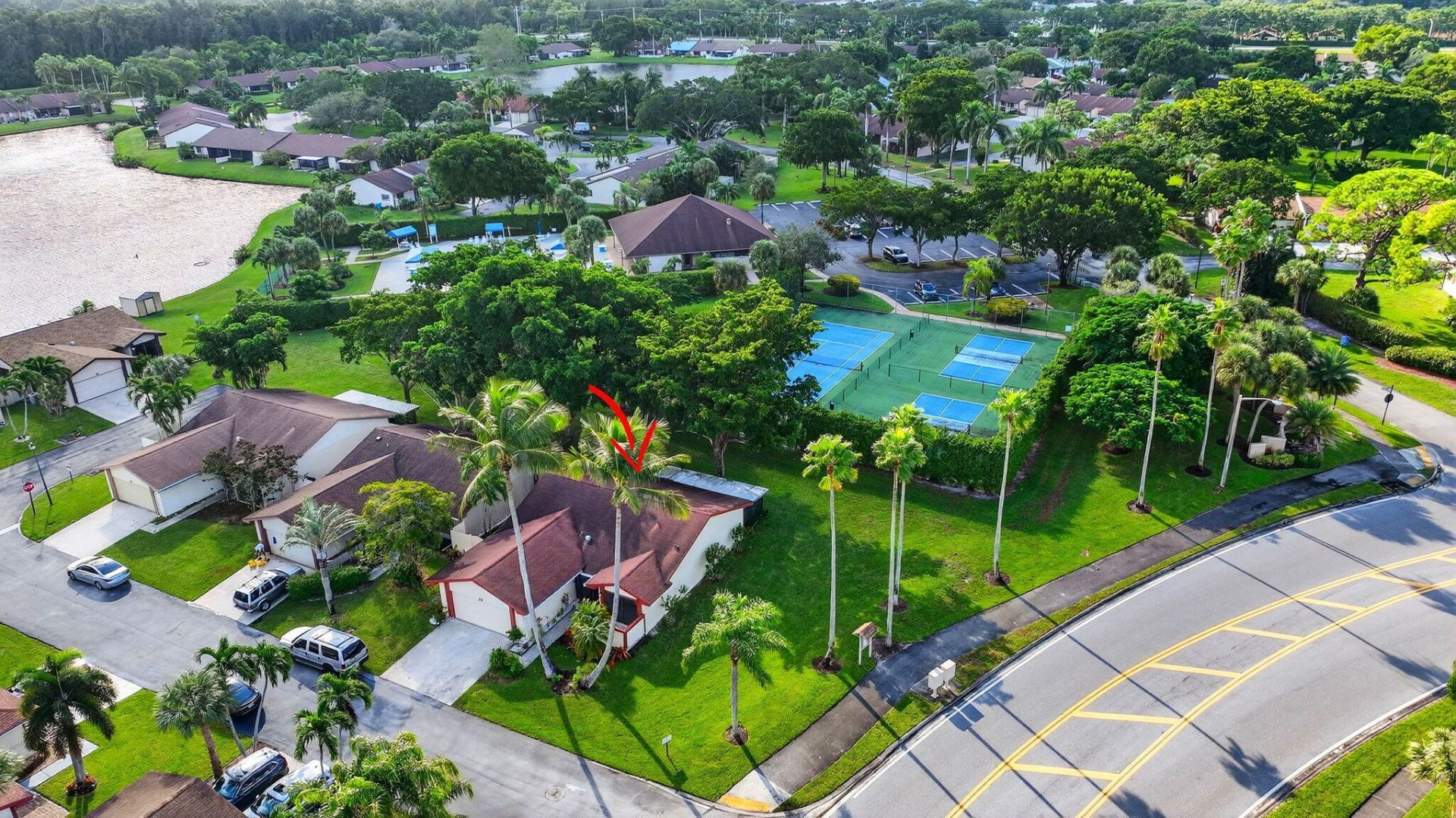 29 Fawlkland Circle, Boynton Beach, FL 33426 Photo