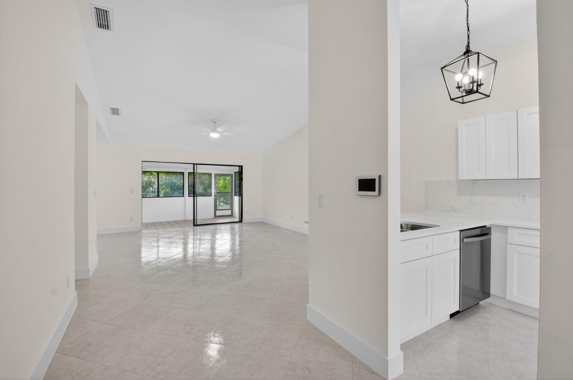 29 Fawlkland Circle, Boynton Beach, FL 33426 Photo
