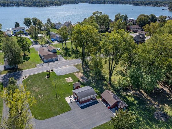 5575 Paw Paw Lake Road, Coloma, MI 49038