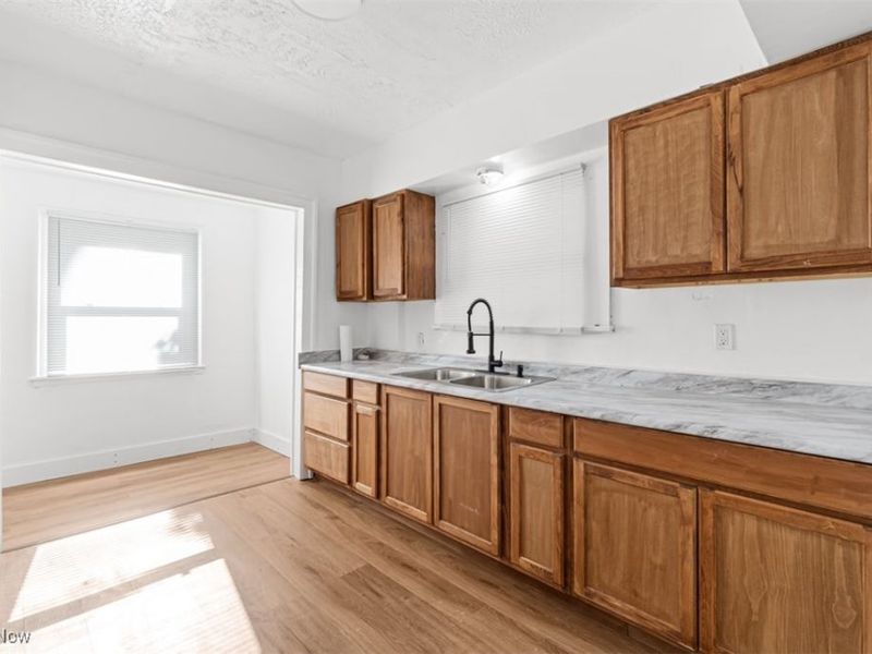 198 Lake Street, Akron, OH 44301 Photo 11