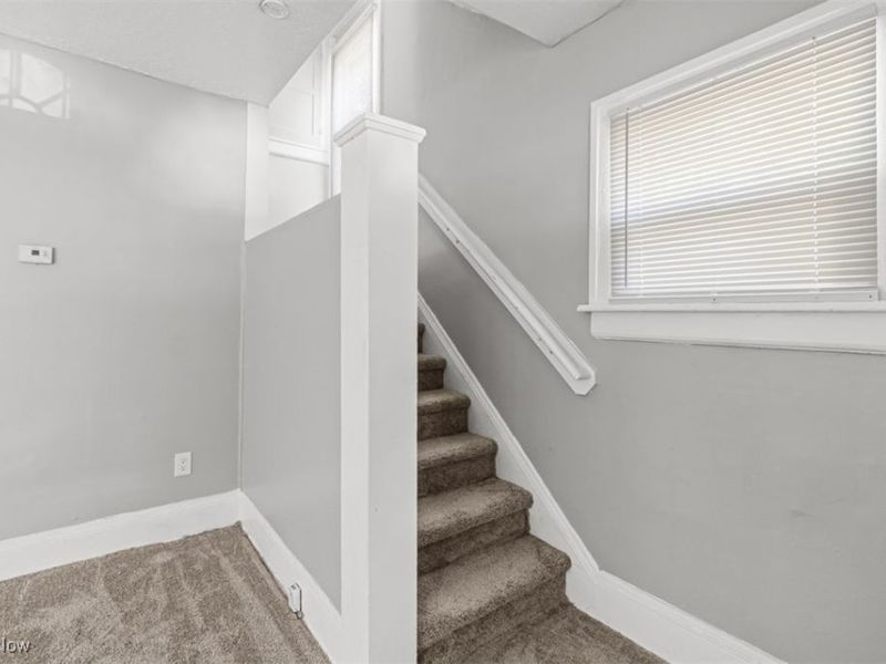 198 Lake Street, Akron, OH 44301 Photo 9