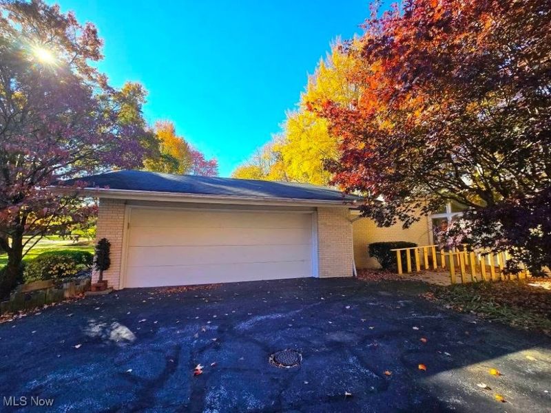 3970 E Meadow Lane, Orange Village, OH 44122 Photo 4