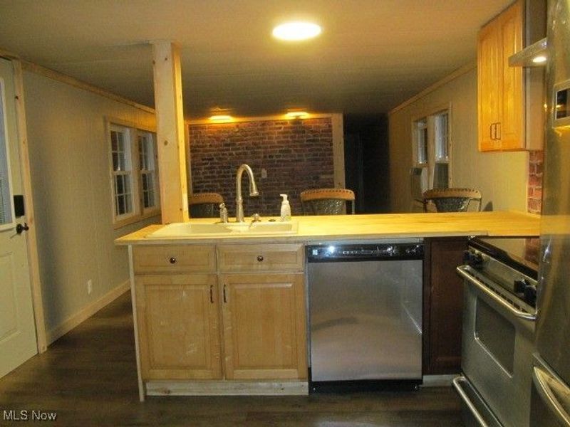 9735 Chillicothe Road, Unit 5, Kirtland, OH 44094 Photo 2