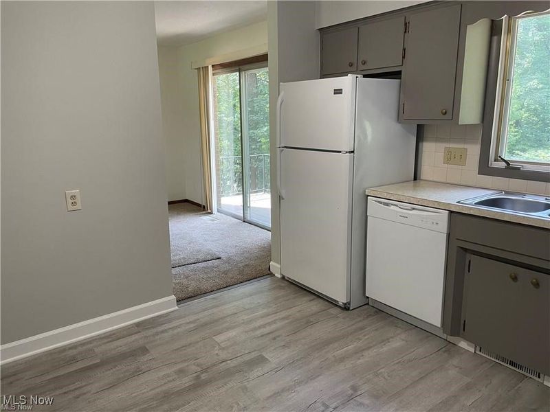 4435 Ridgedale Drive, Uniontown, OH 44319 Photo 3