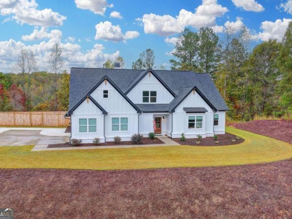 612 Walker Court, Canton, GA 30115