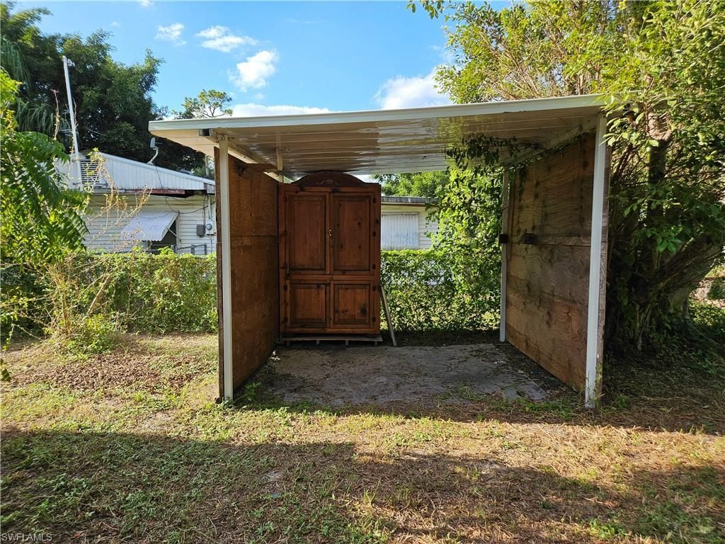 1322 Old Bridge Rd, North Fort Myers, FL 33917 Photo