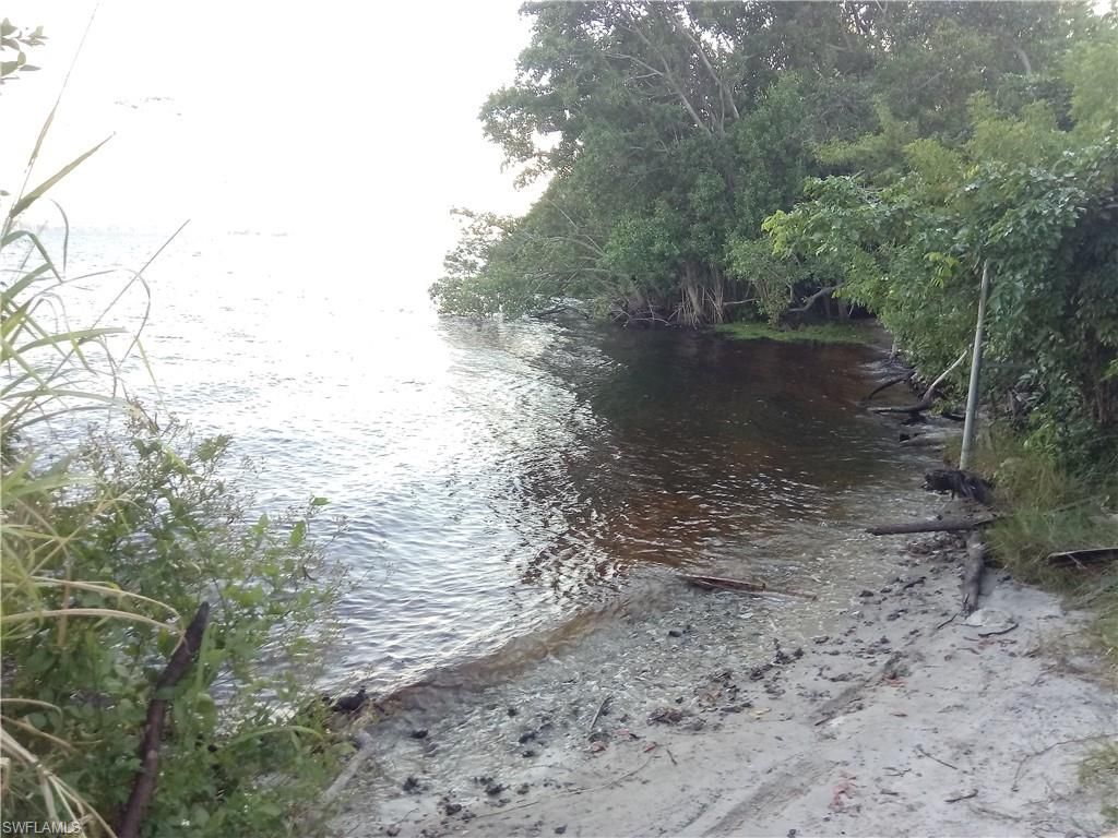 1322 Old Bridge Rd, North Fort Myers, FL 33917 Photo