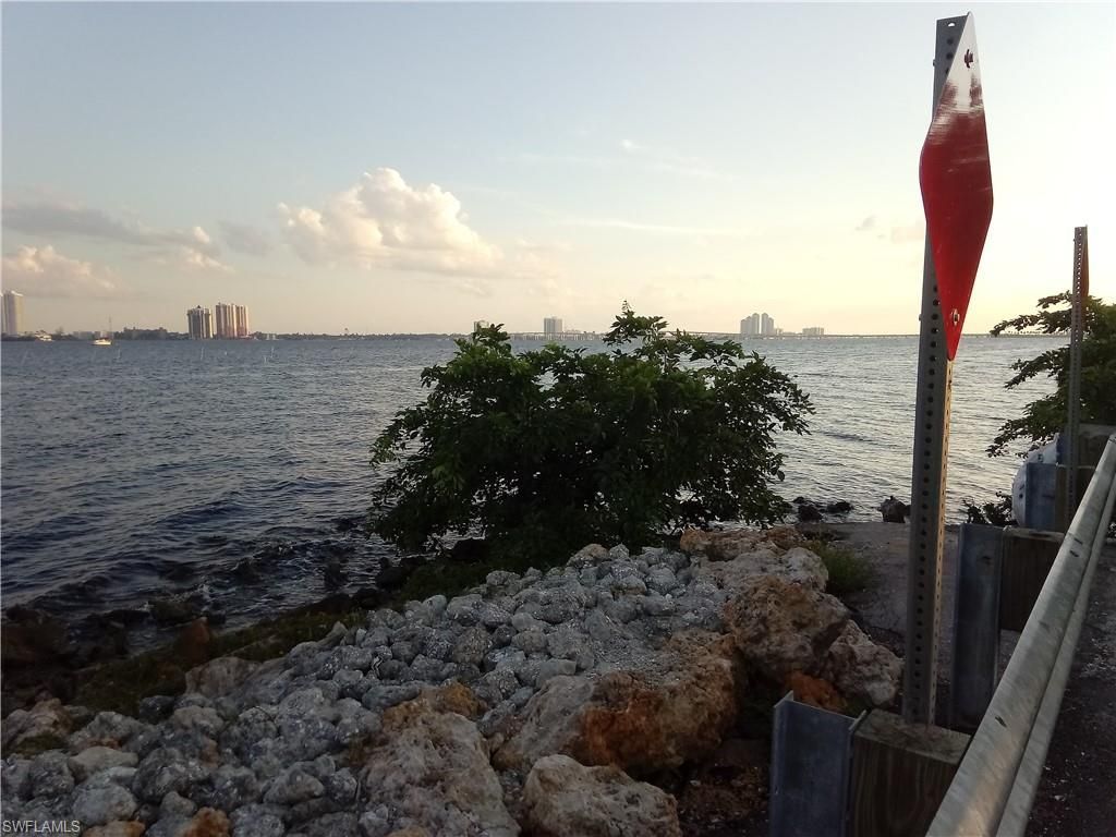 1322 Old Bridge Rd, North Fort Myers, FL 33917 Photo