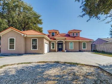 7419 Barberton Drive, Houston, TX 77036