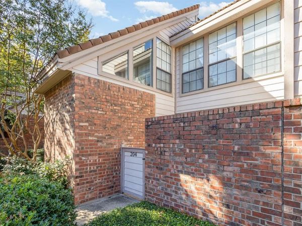 18240 Midway Road, Unit 204, Dallas, TX 75287