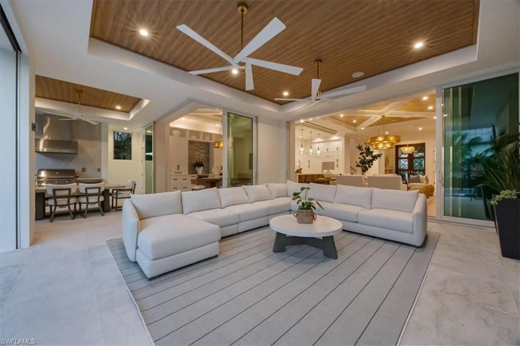 493 8th Ave S, Naples, FL 34102 Photo