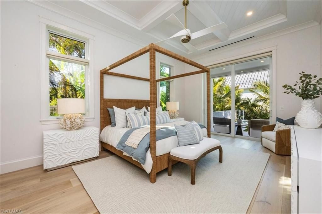 493 8th Ave S, Naples, FL 34102 Photo