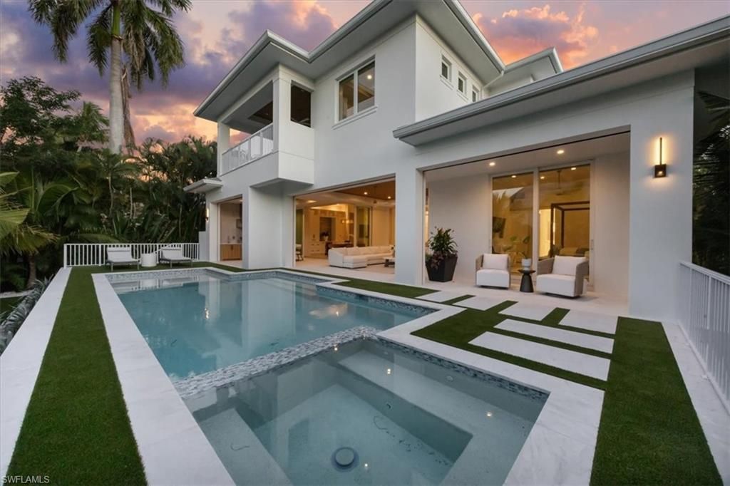 493 8th Ave S, Naples, FL 34102 Photo