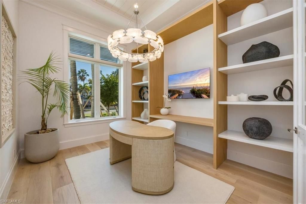 493 8th Ave S, Naples, FL 34102 Photo