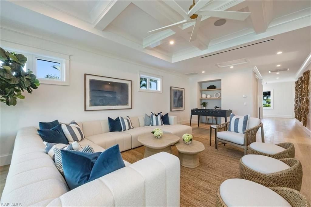 493 8th Ave S, Naples, FL 34102 Photo