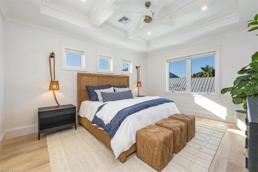 493 8th Ave S, Naples, FL 34102 Photo