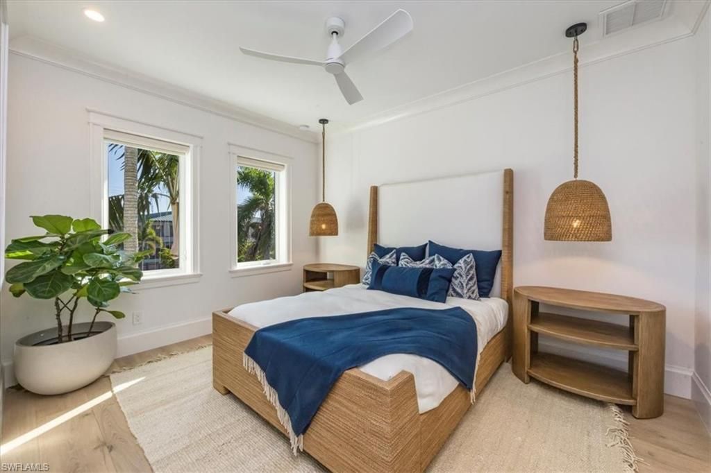 493 8th Ave S, Naples, FL 34102 Photo