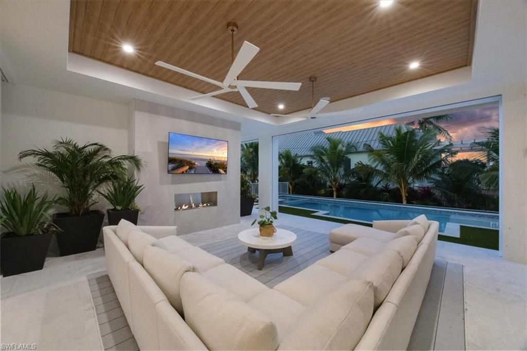 493 8th Ave S, Naples, FL 34102 Photo