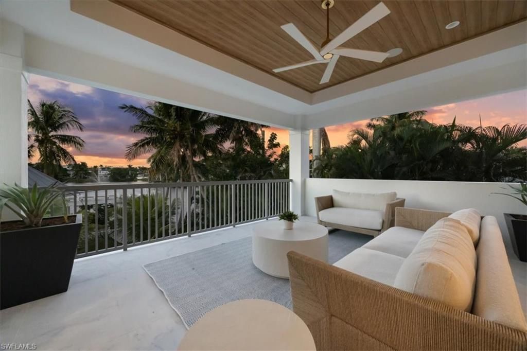 493 8th Ave S, Naples, FL 34102 Photo