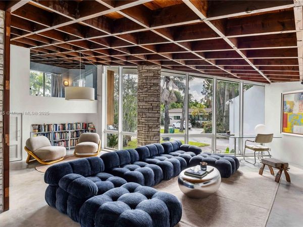 1071 NE 85th St, Miami, FL 33138