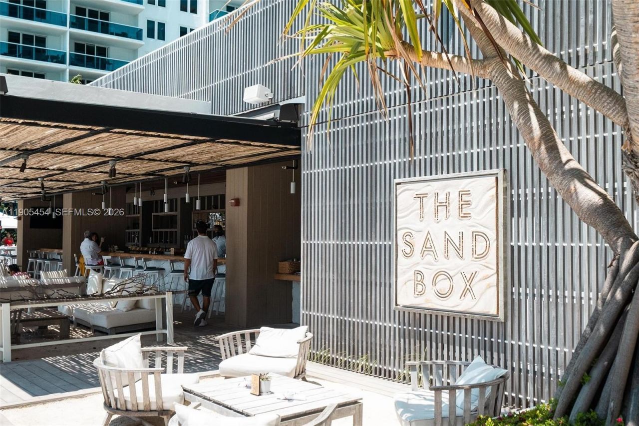 2301 Collins Ave, Unit 1414/1415, Miami Beach, FL 33139 Photo