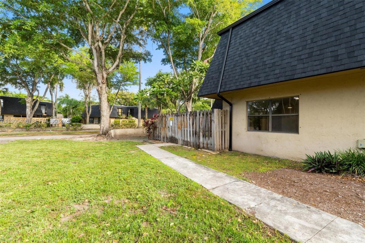 14289 SW 94th Cir Ln, Unit 103-26, Miami, FL 33186 Photo