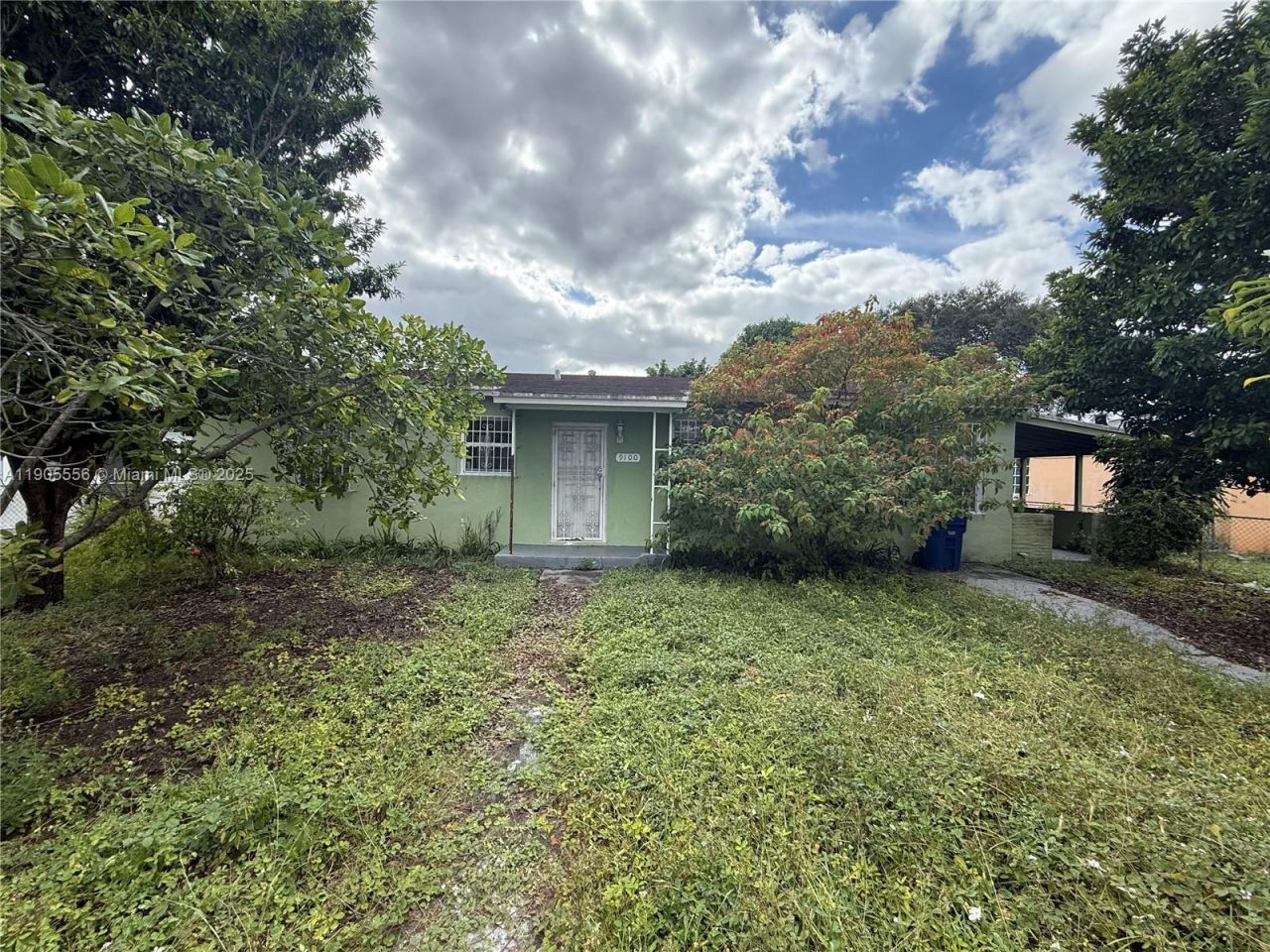 9100 Broad Manor Rd, Miami, FL 33147 Photo