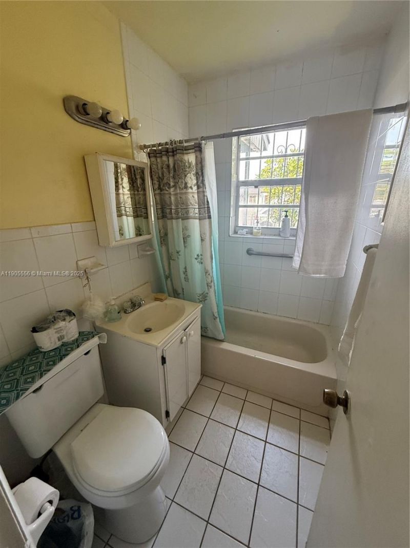 9100 Broad Manor Rd, Miami, FL 33147 Photo