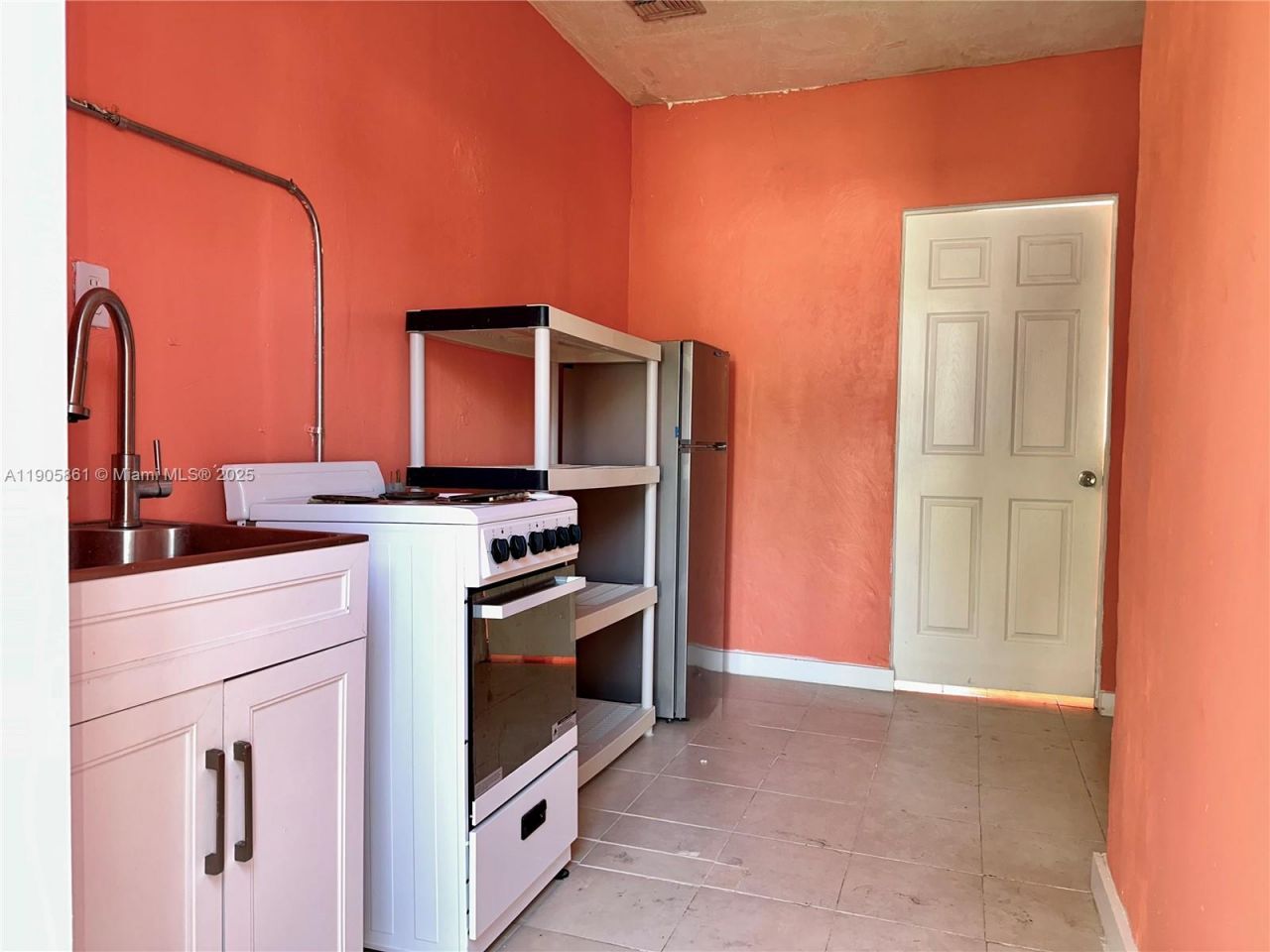 51 NW 161st St, Miami, FL 33169 Photo