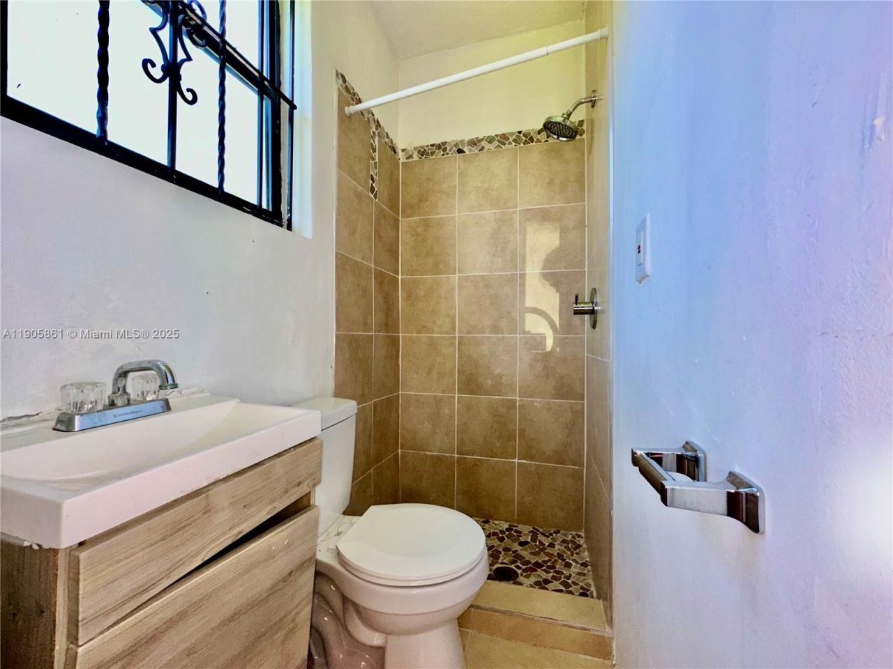 51 NW 161st St, Miami, FL 33169 Photo