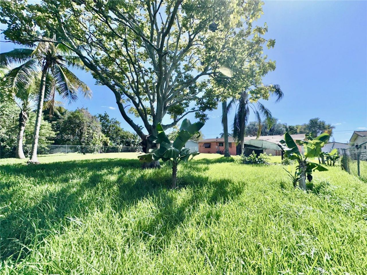 51 NW 161st St, Miami, FL 33169 Photo