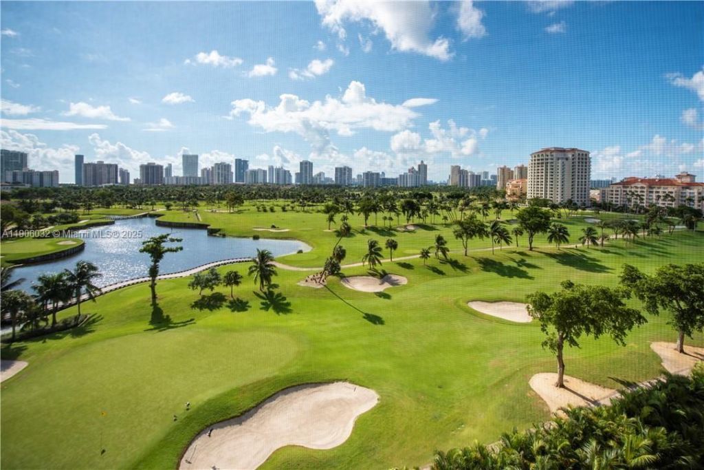 20379 W Country Club Dr, Unit 1035, Aventura, FL 33180 Photo