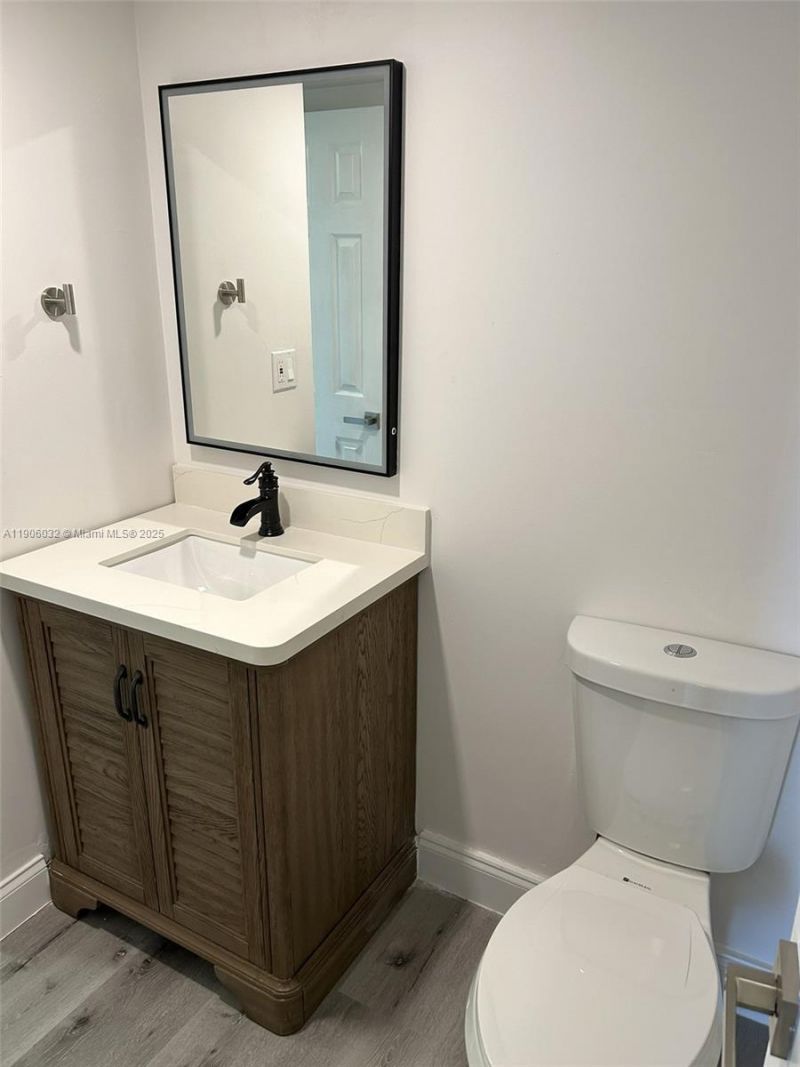 20379 W Country Club Dr, Unit 1035, Aventura, FL 33180 Photo