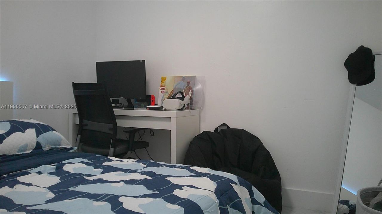 5066 E 9th Ct, Hialeah, FL 33013 Photo