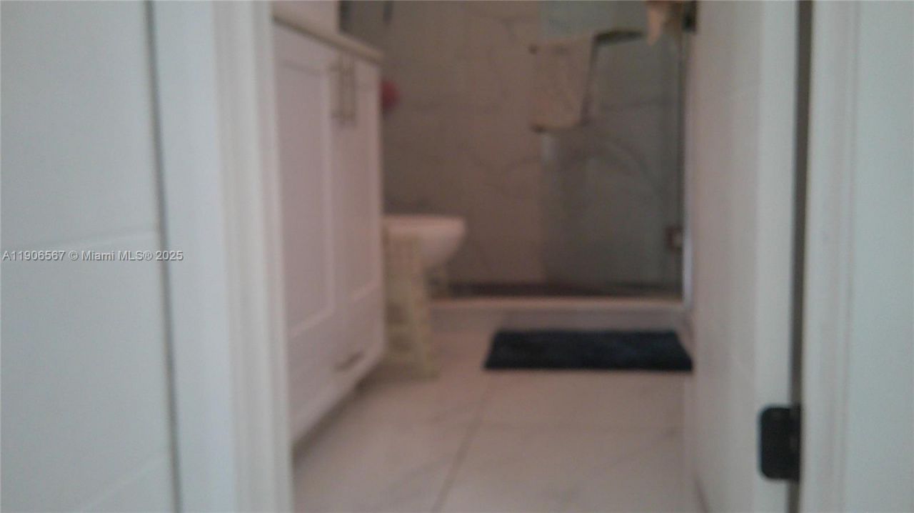 5066 E 9th Ct, Hialeah, FL 33013 Photo