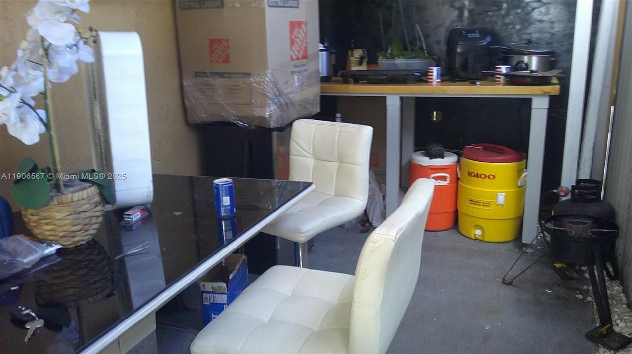 5066 E 9th Ct, Hialeah, FL 33013 Photo